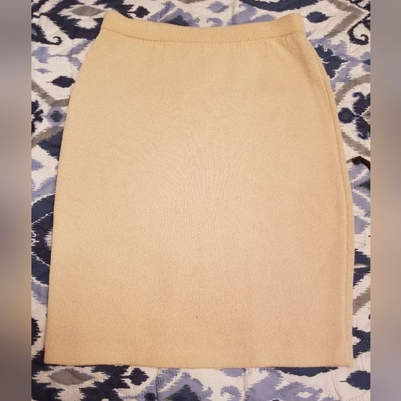 St. John Cream Pencil Skirt - Picture 1 of 7